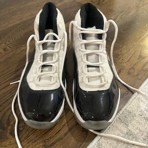 Men’s Nike Jordan 11 Concords